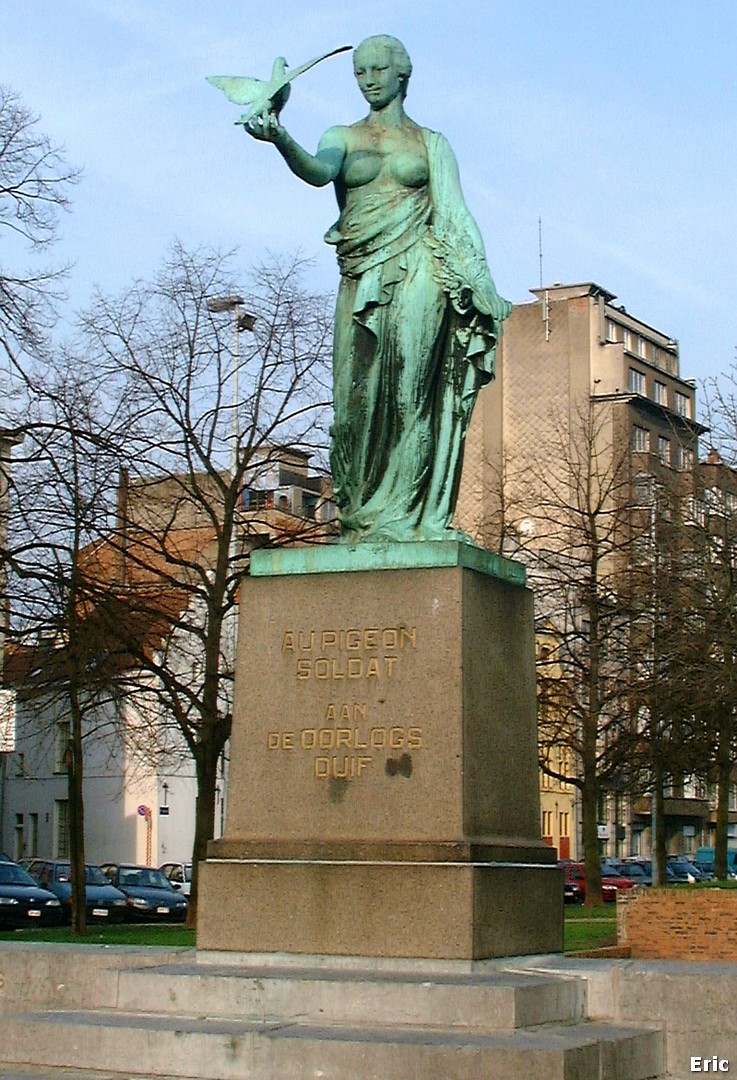 Quai aux Briques (Le Pigeon Soldat)