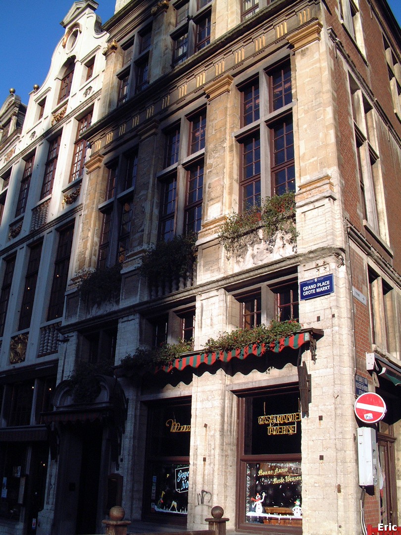  Grand-Place (Coin de la rue des Harengs)