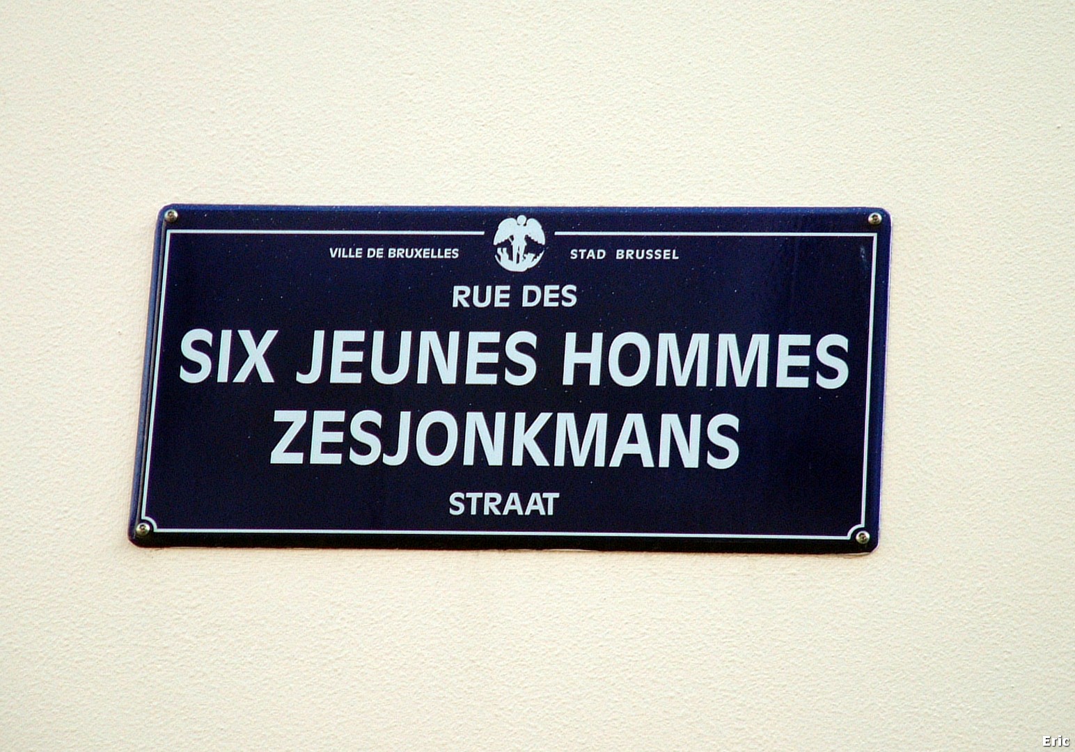 Rue des Six Jeunes Hommes
