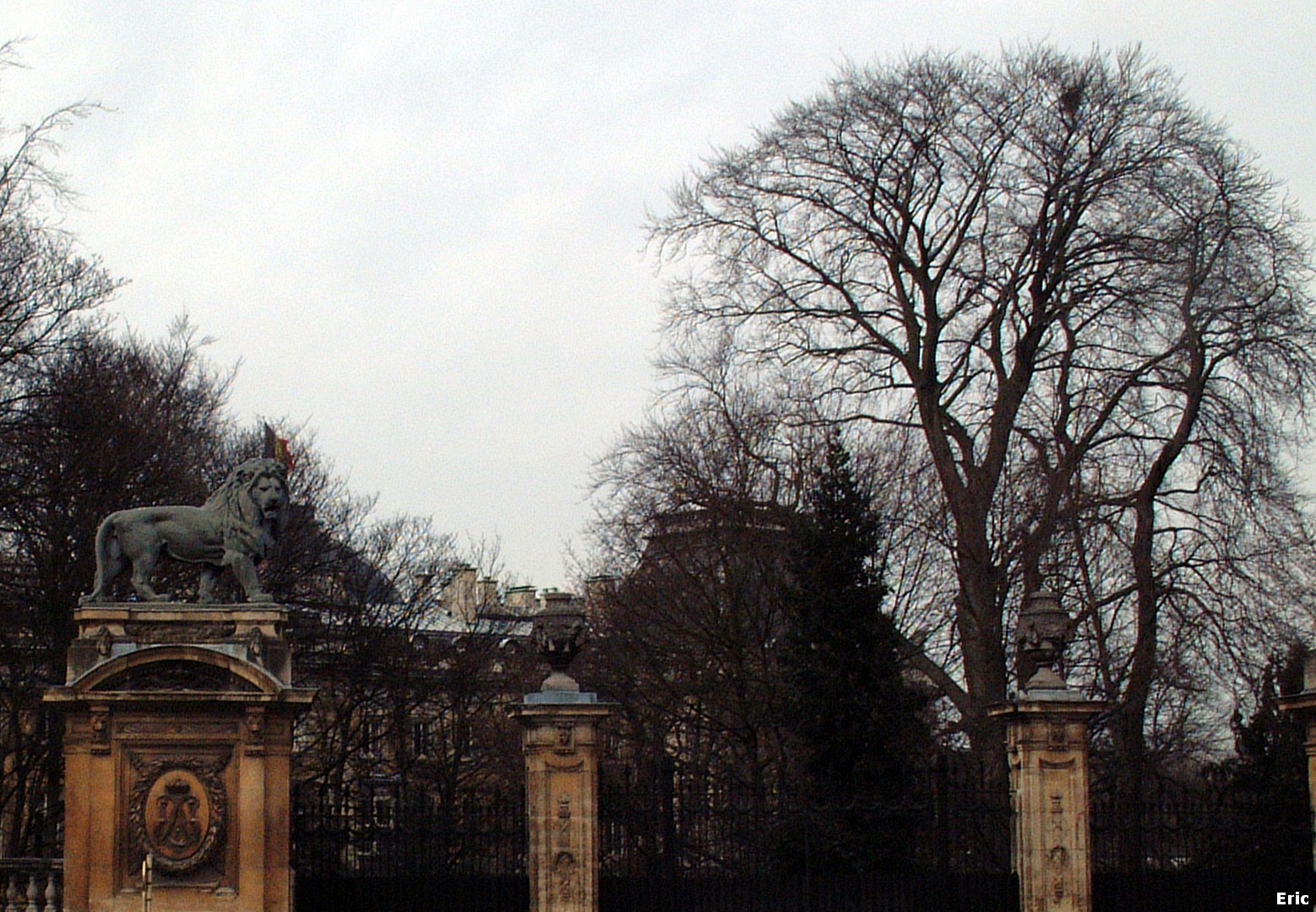  Trône (Jardin du Palais)