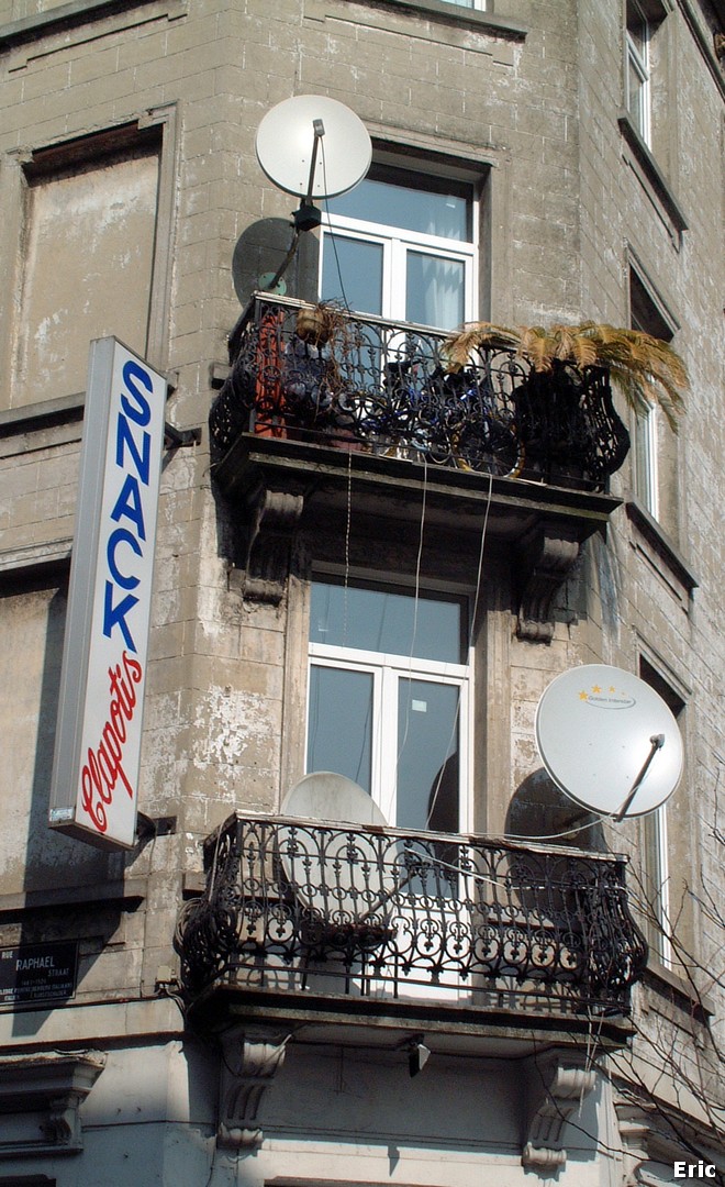 Rue Rapha�l