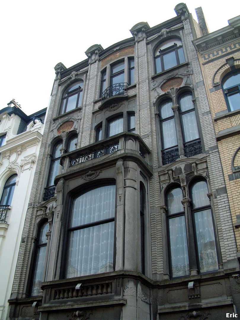 Av. Eugène Demolder