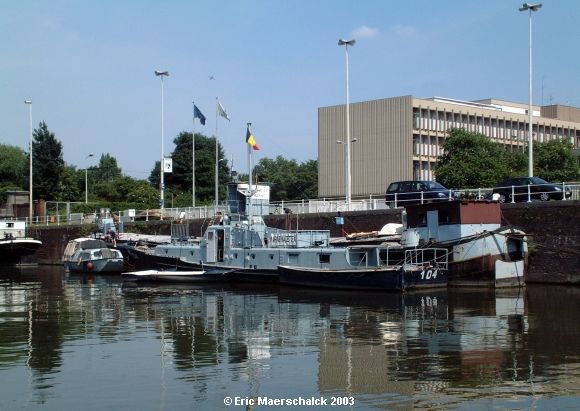 Le Canal (Quai des Usines)